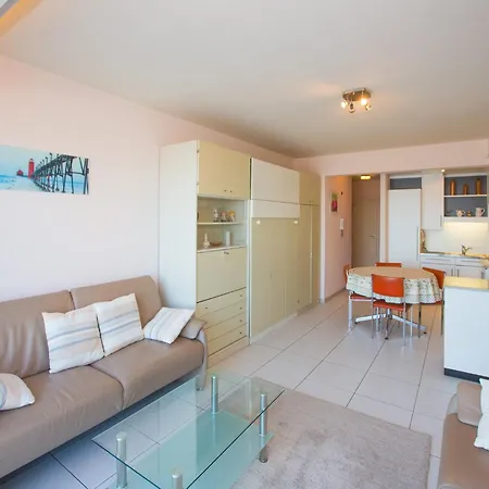 Daire Coastal Getaway W Garage, Cleaning Included
