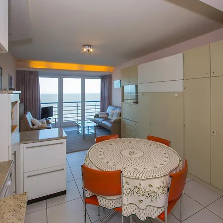 Coastal Getaway W Garage, Cleaning Included Daire *