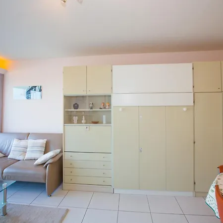Coastal Getaway W Garage, Cleaning Included *