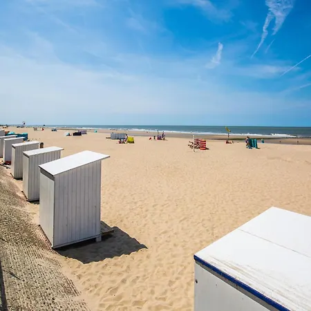 Daire Coastal Getaway W Garage, Cleaning Included Middelkerke
